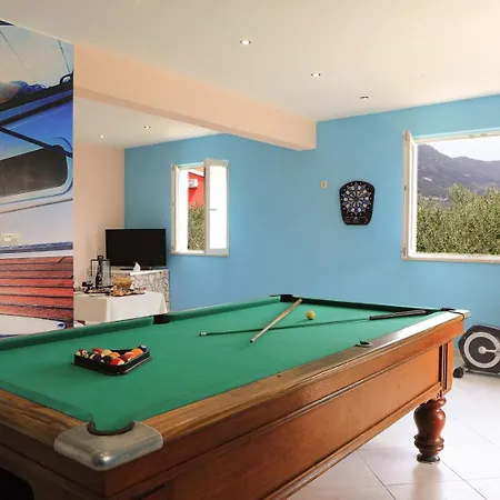 펜션 House With A Swimming Pool Kastel Novi, - 11122 *