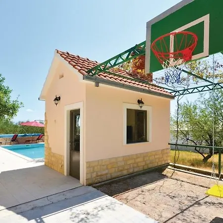 House With A Swimming Pool Kastel Novi, - 11122 Casa vacanze