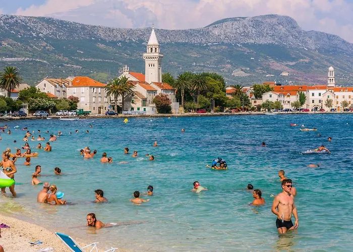 Casa vacanze House With A Swimming Pool Kastel Novi, - 11122