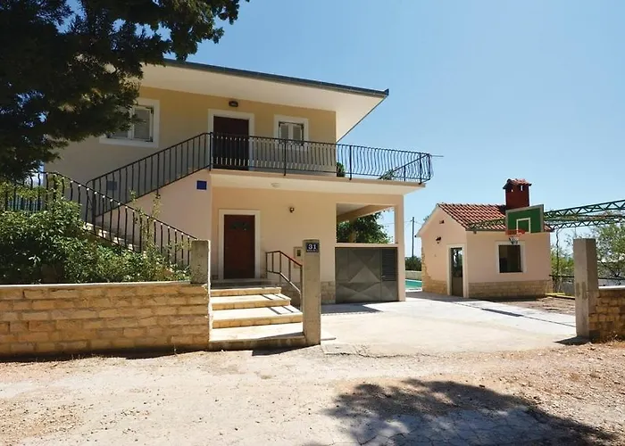 House With A Swimming Pool Kastel Novi, - 11122 Casa vacanze