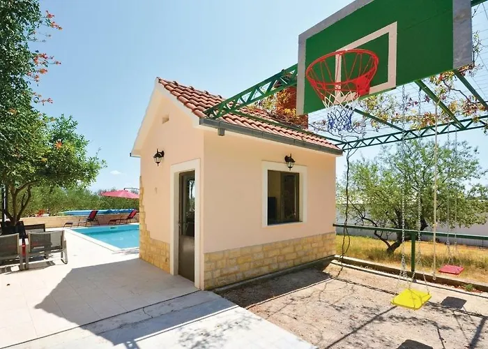 House With A Swimming Pool Kastel Novi, - 11122 Casa vacanze