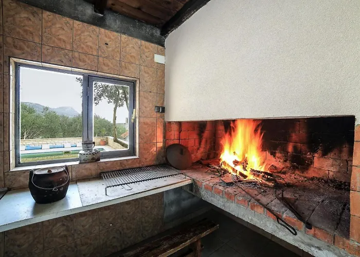 Casa vacanze House With A Swimming Pool Kastel Novi, - 11122